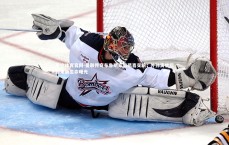 星空体育官网-曼联传奇布鲁斯家庭悲喜交织，外孙离世后迎来新生命曙光